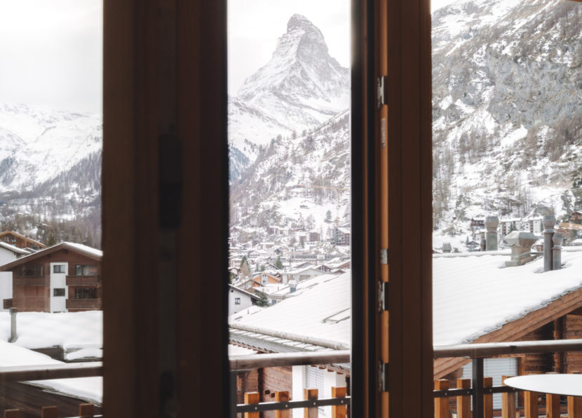Hotel-carina-zermatt-penthouse-matterhorn-deluxe-slide-1-winter
