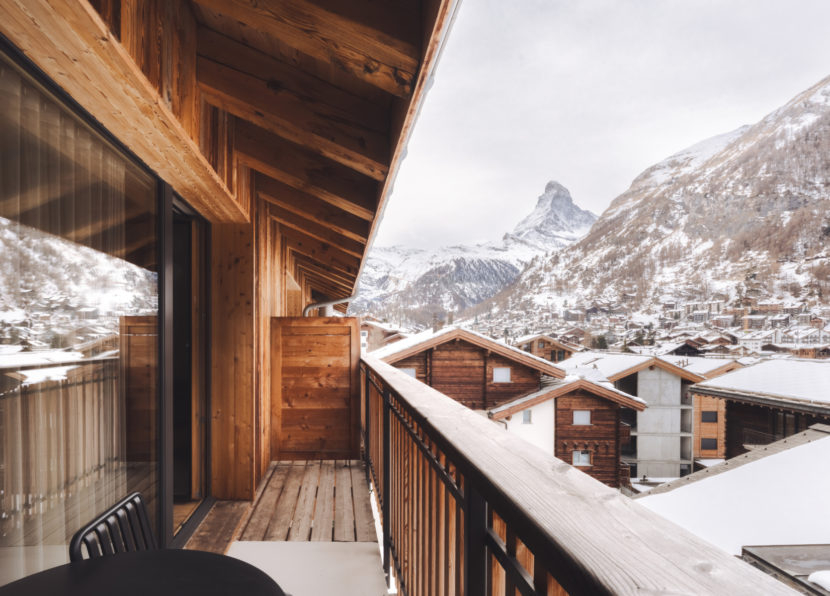 Hotel-carina-zermatt-penthouse-mountain-slide-5-winter